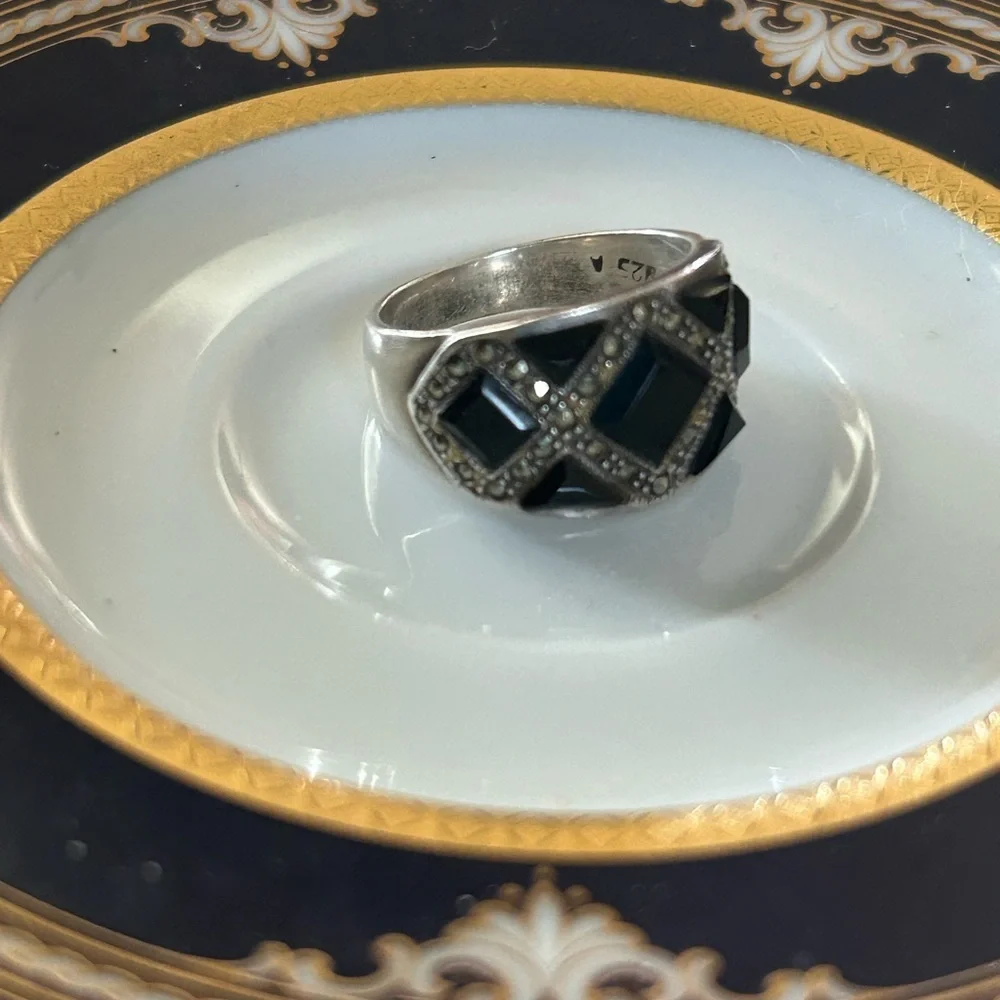 Vintage Black Onyx Crystal & Marcasite 925 Ring